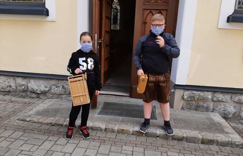 Ratschen in Unterlaussa / Roman Paumann